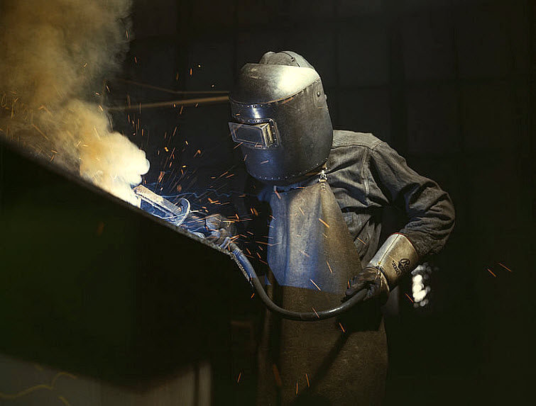 welder blue collar worker