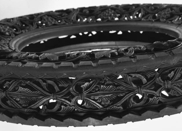 engraved rubber tires Wim Delvoye 10