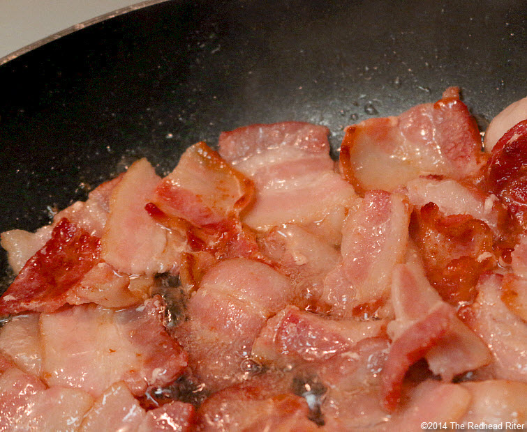02 slowly frying bacon in small pieces