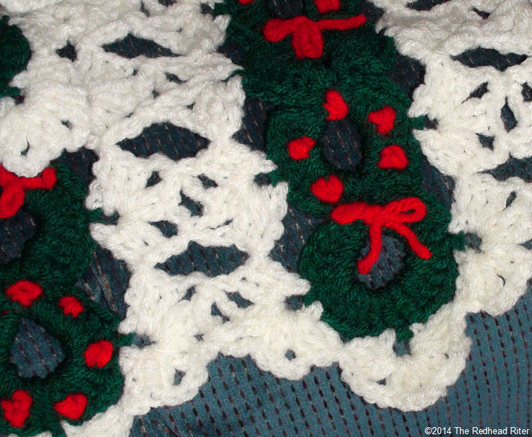 crocheted afghan christmas wreath edge