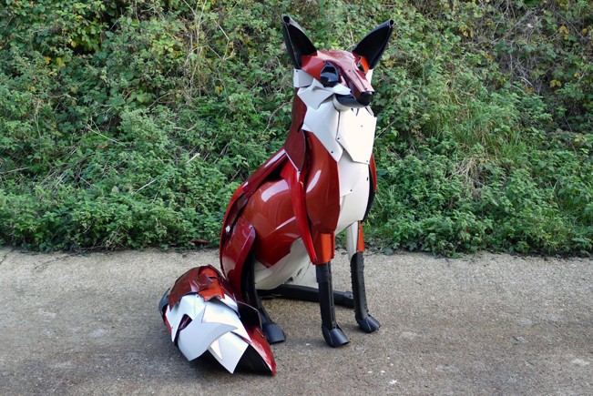 fox-car-bumpers Car Part Art - Old Recycled Hubcaps Into Awesome Sculptures