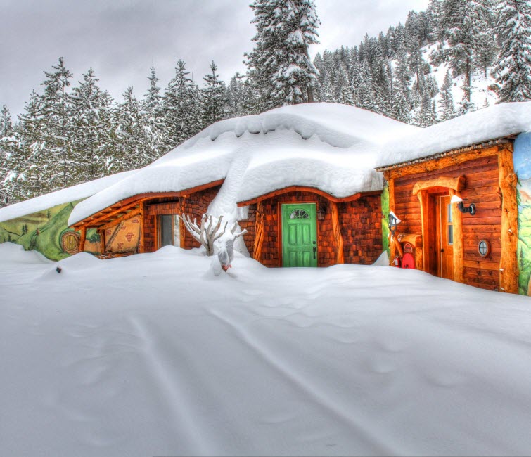 Hobbit House Montana